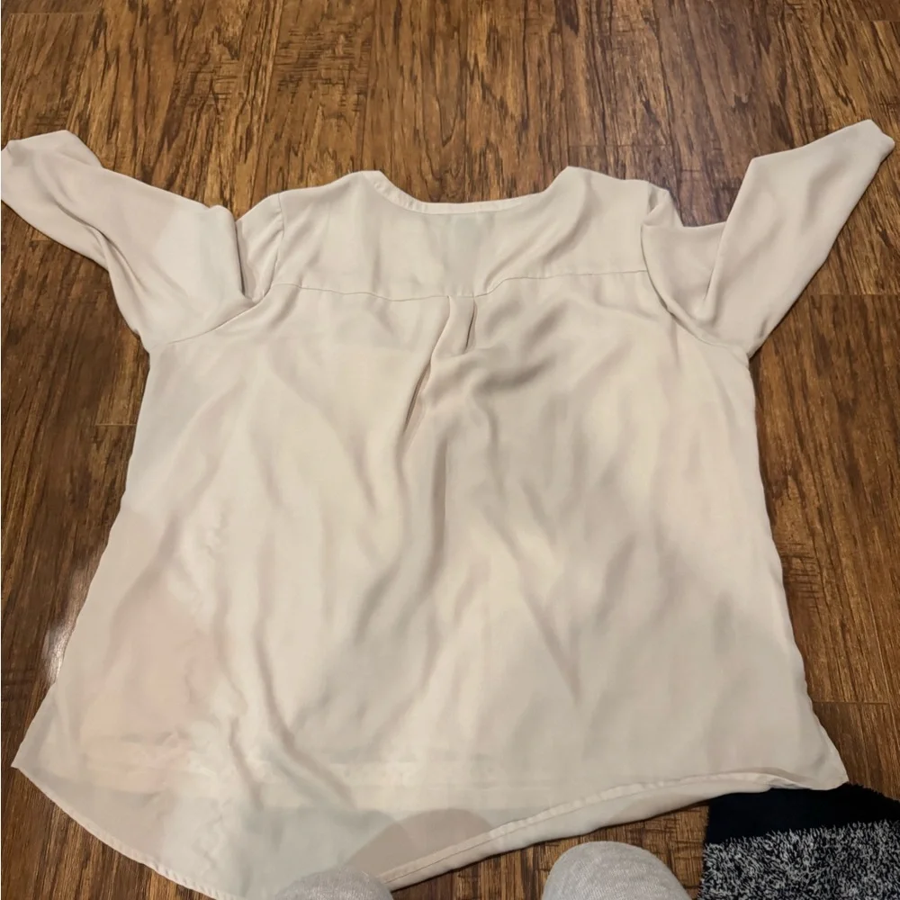 Investments Beige and Cream Lace Blouse - Picture 3 of 3